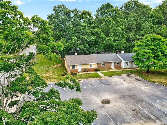 142 Quartz Street, 62954 Nickel City