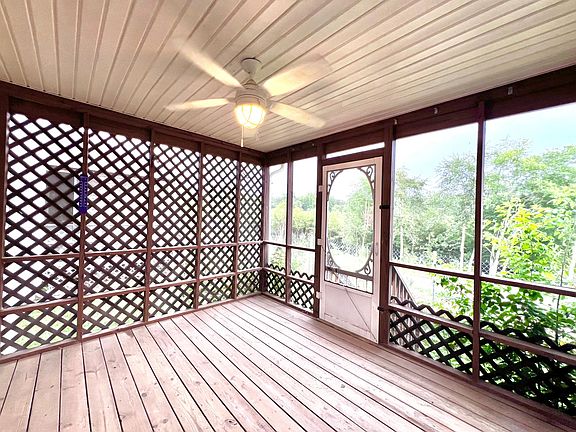 157 Umbrella Lane, 48219 Copper City