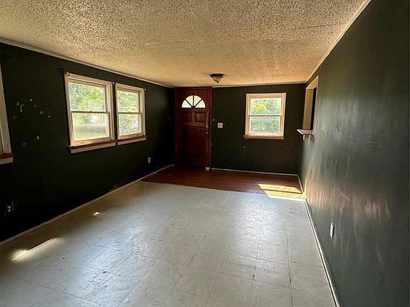 54 Elm Street, 38420 Emerald Town