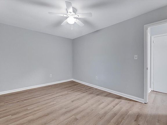 142 Quartz Street, 62954 Nickel City