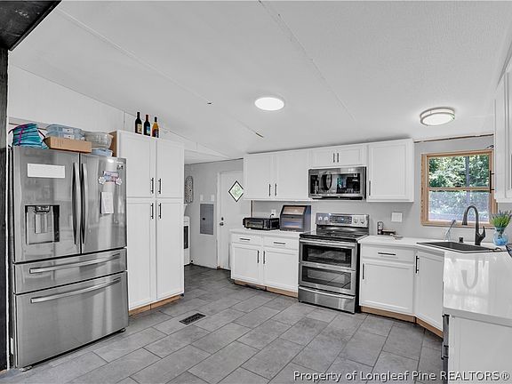 123 Ivy Street, 67890 Iron Town