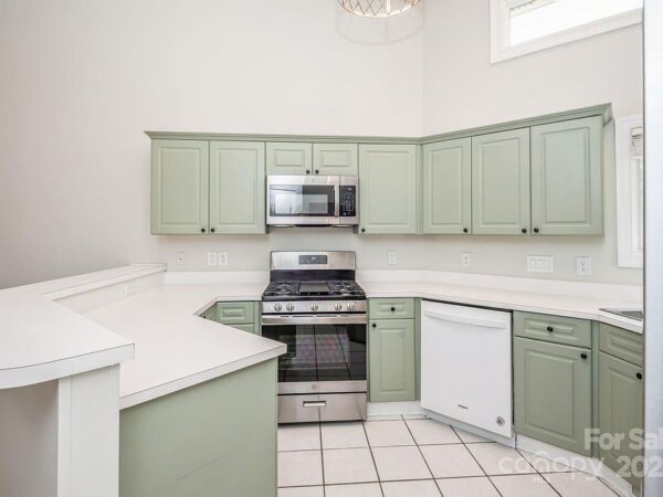 27 Willow St, 83601 Iron City