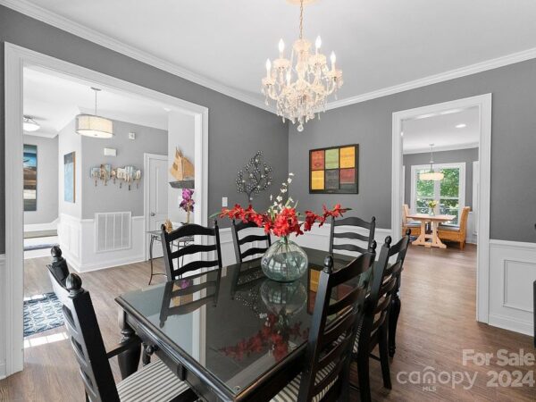 15 Aspen Street, 92817 Aluminum City