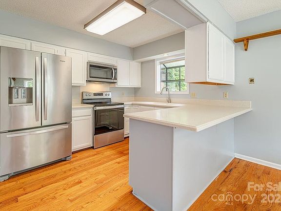 45 Holly Street, 78234 Gold Town