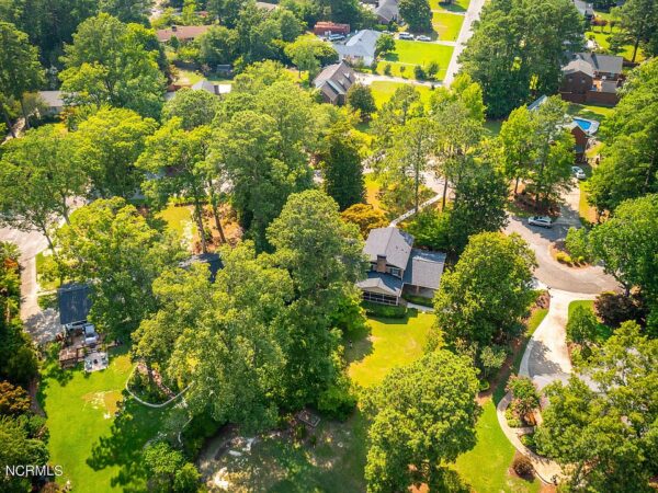 142 Willow Street, 90821 Steel City