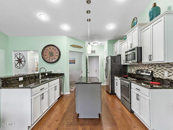 134 Yellow Tulip Street, 47290 Iron Town