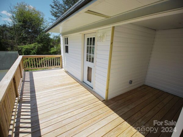 27 Kalmia Street, 47516 Nickel Town