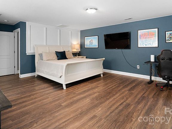 15 Aspen Street, 92817 Aluminum City