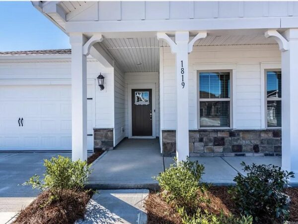 256 Yellow Jasmine Blvd, 34902 Silver Town
