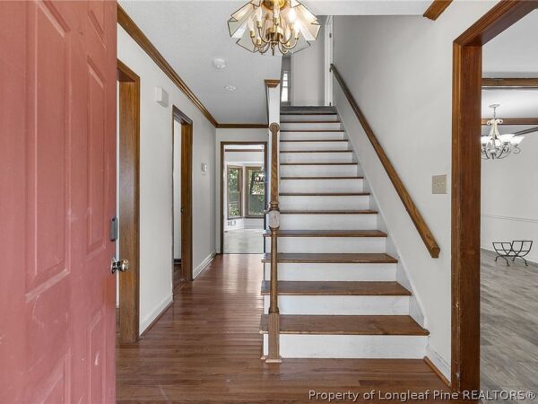 56 Goldcrest Avenue, 32415 Silver Town