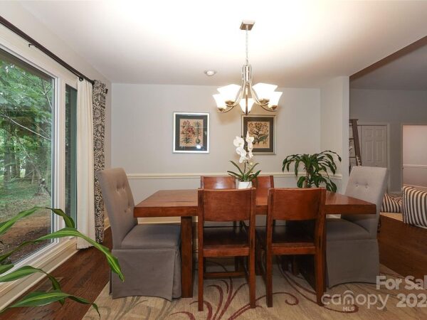 45 Yellowwood Street, 23847 Gold Town