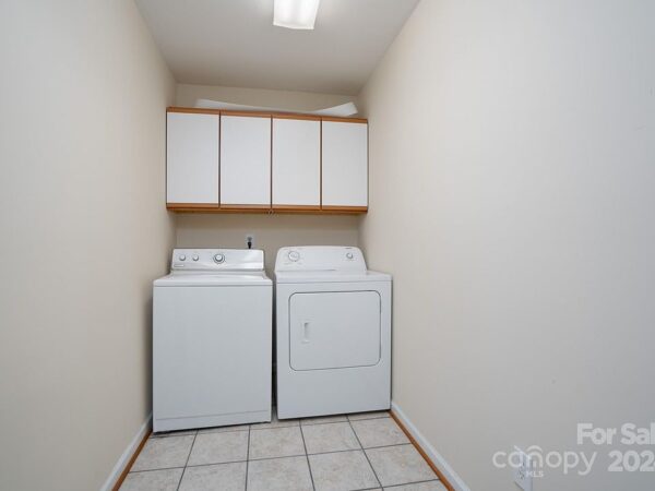 83 Jasmine St, 38451 Iron Town
