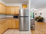 42 Tulip Street, 23456 Titanium City