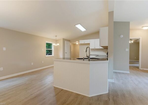 189 Zinnia, 56473 Zincville
