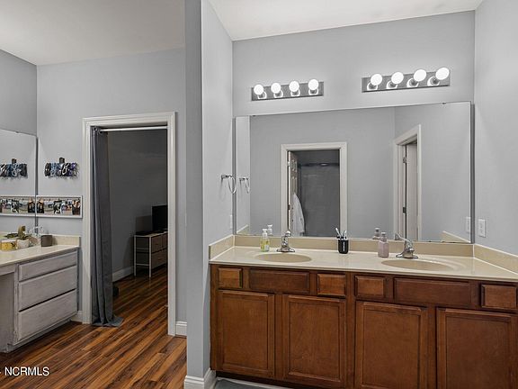 19 Lavender St, 58264 Lead Town