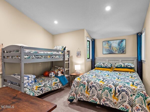 153 Maple, 48261 Mercury City