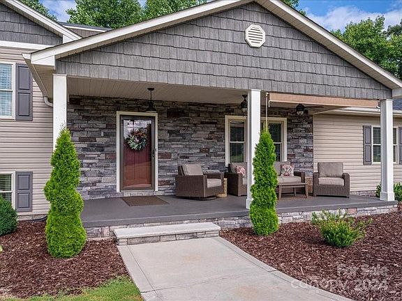 23 Fir Street, 86753 Iron Town