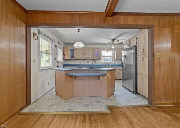 131 Fir Lane, 47829 Iron Town