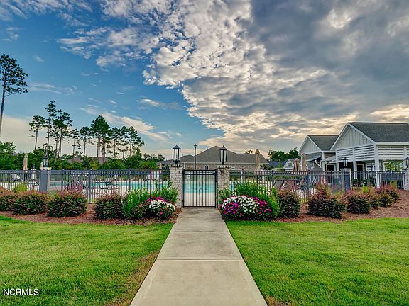 42 Jasmine Street, 12345 Iron Town
