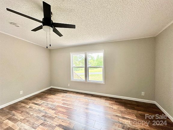 159 Rosewood Street, 48291 Ironville