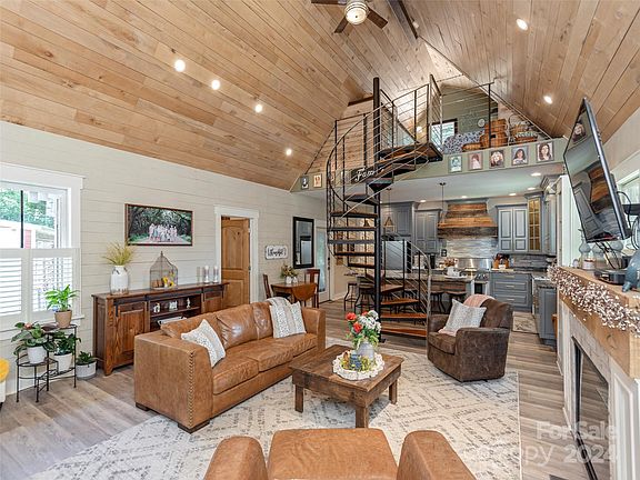52 Nectarine Street, 89475 Nickel Town