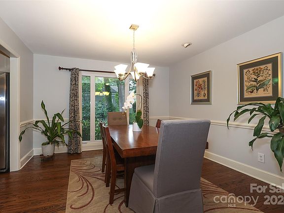 45 Yellowwood Street, 23847 Gold Town