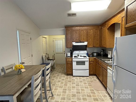 83 Fuchsia Avenue, 47205 Copper City
