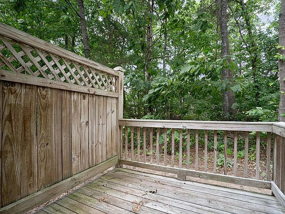 145 Kalmia Street, 62817 Titanium Town