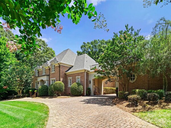 72 Lilac Lane, 23918 Iron City