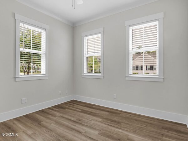 42 Jasmine Street, 12345 Iron Town