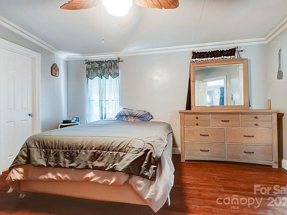 154 Kingfisher Road, 87654 Krypton City