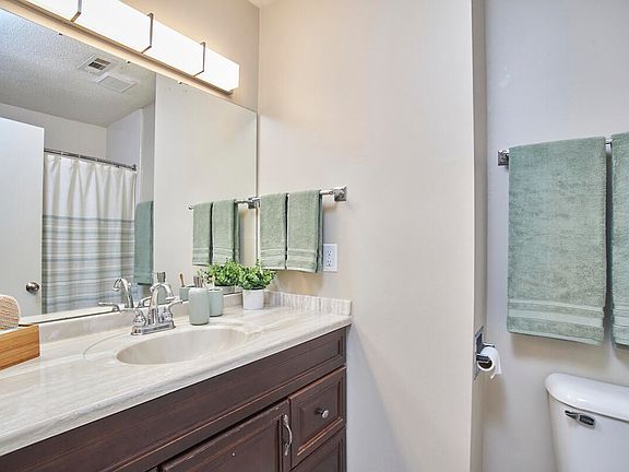 175 Gardenia, 48290 Gold City