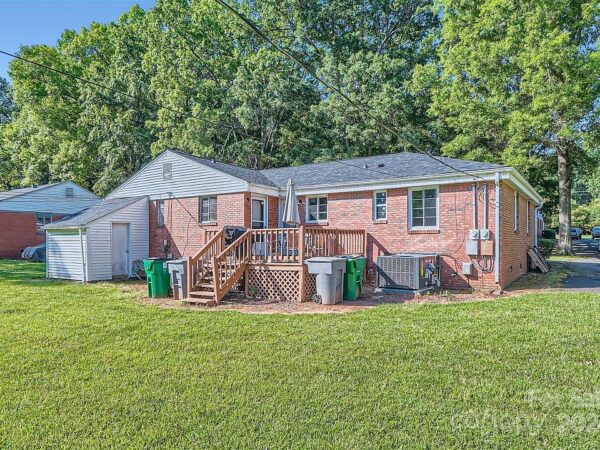 104 Green Street, 48396 Gold Town