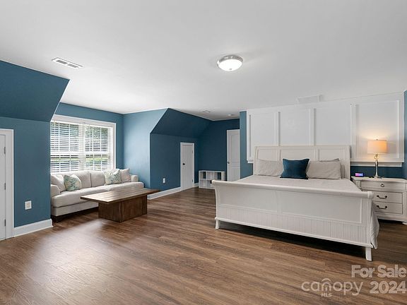 15 Aspen Street, 92817 Aluminum City