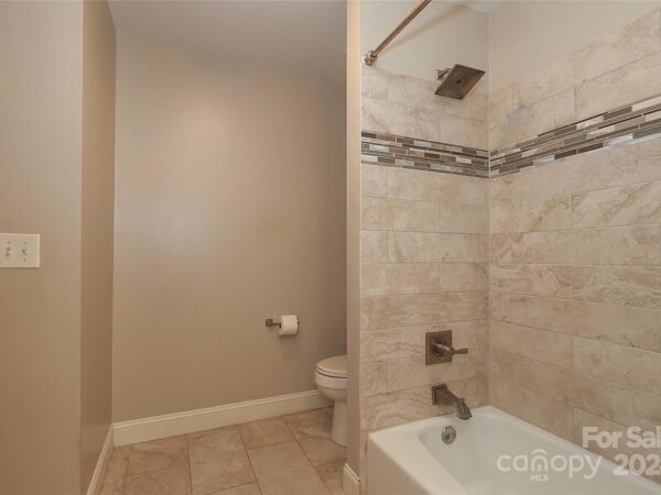 45 Yellowwood Street, 23847 Gold Town