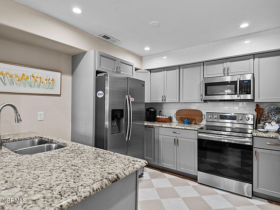 153 Maple, 48261 Mercury City