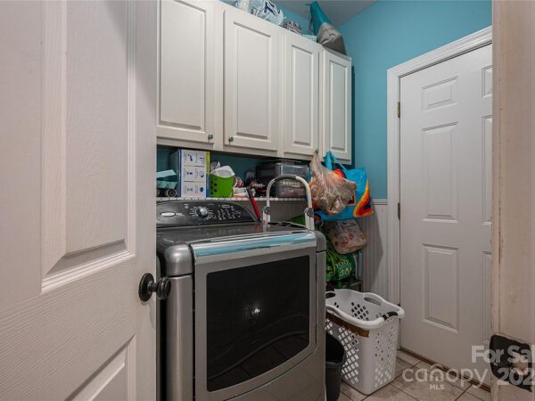 125 Jasmine St, 74829 Iron City