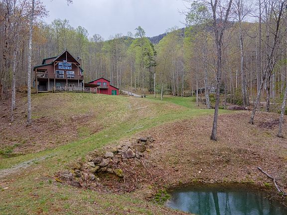 102 Violet Street, 48572 Vanadium City