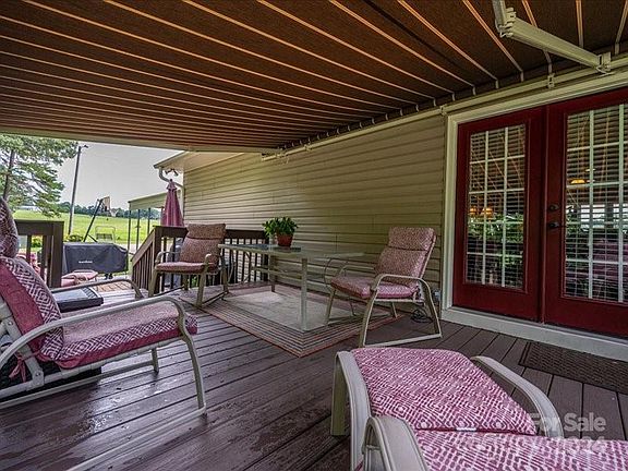 23 Fir Street, 86753 Iron Town