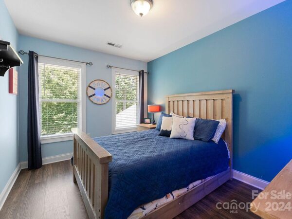 15 Aspen Street, 92817 Aluminum City