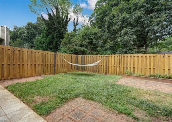 82 Quince Street, 27103 Silver Town
