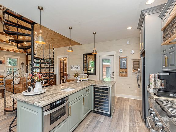 52 Nectarine Street, 89475 Nickel Town