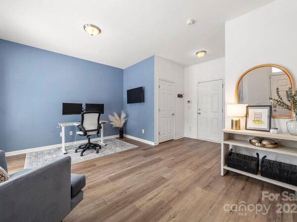 85 Sycamore Street, 48201 Silver City
