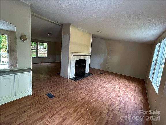23 Lavender St, 78512 Leadville City