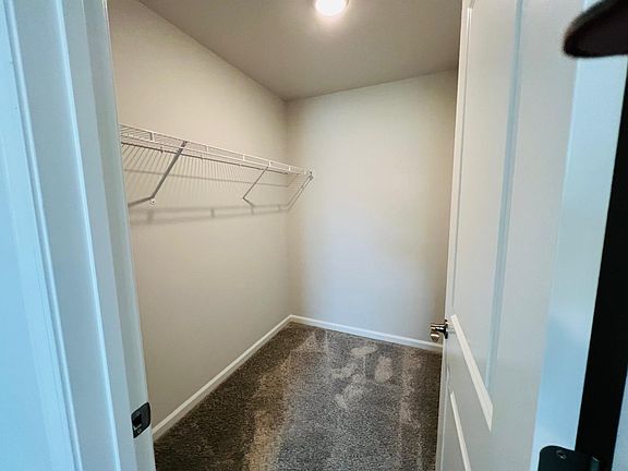 17 Lilac Lane, 92014 Gold Town
