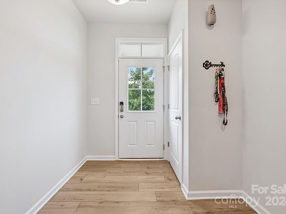 23 Zinnia Street, 67890 Platinum City