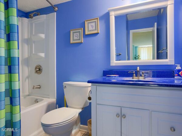 42 Fir Street, 67890 Iron Town