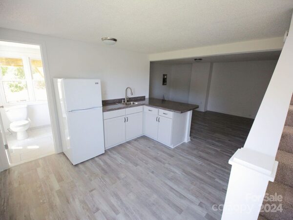 27 Kalmia Street, 47516 Nickel Town