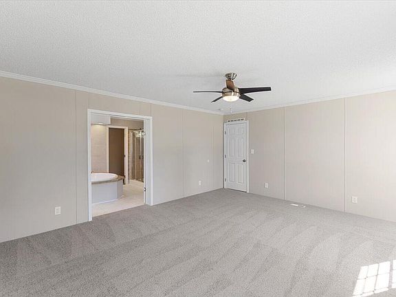 142 Yellow Rose Street, 73920 Silver City