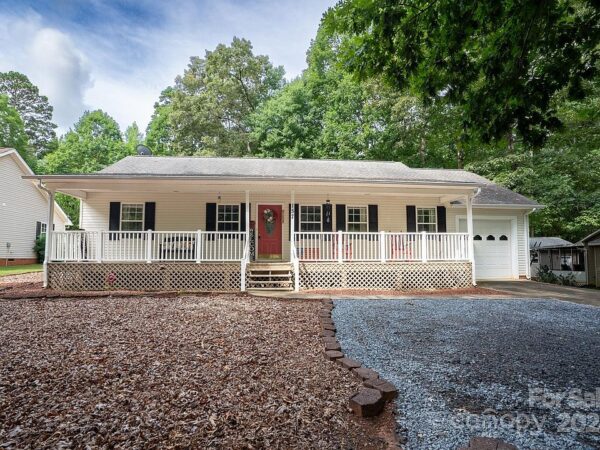 83 Jasmine St, 38451 Iron Town